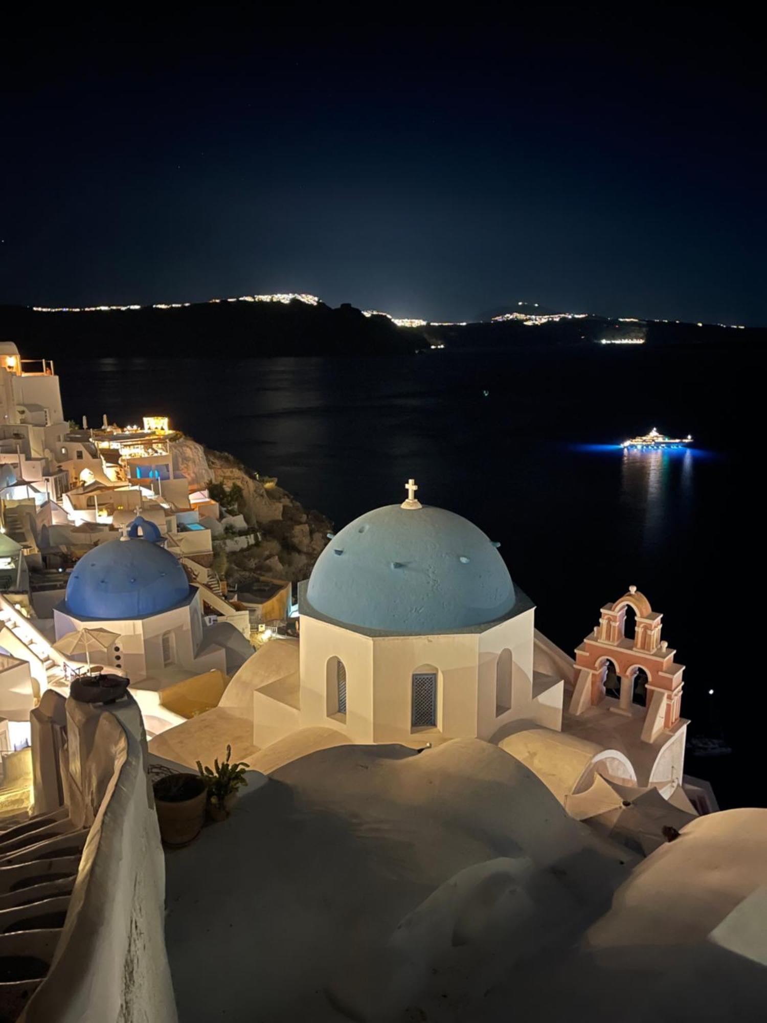 Bubble Suite Santorini Oía Zewnętrze zdjęcie